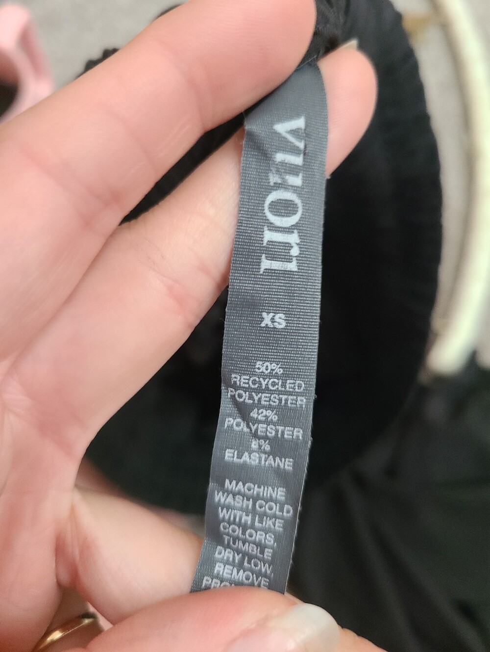 Vuori Black Performance Joggers Athleisure Activewear Pants - Picture 4 of 4